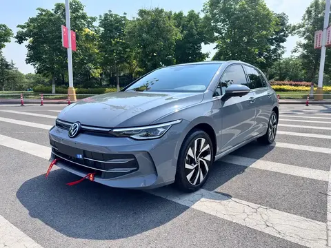 Volkswagen golf 2025 купить в Москве