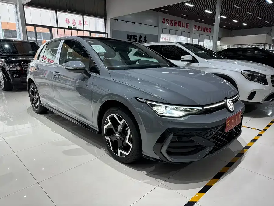 Volkswagen golf Golf 2025 300TSI R-Line 2026 — миниатюра 3