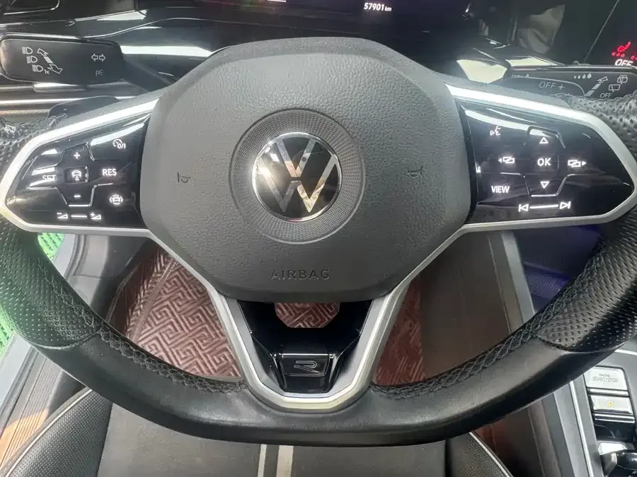 Volkswagen golf Golf 2021 280TSI DSG R-Line 2022 — миниатюра 5