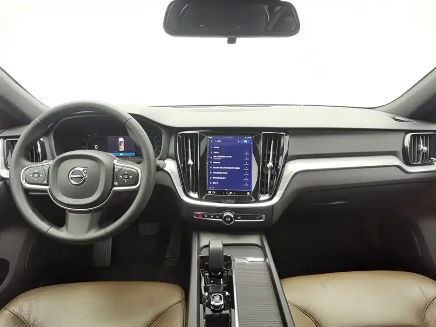 Volvo S60 2023 B4 Zhiyi Luxury Edition 2022 — миниатюра 2