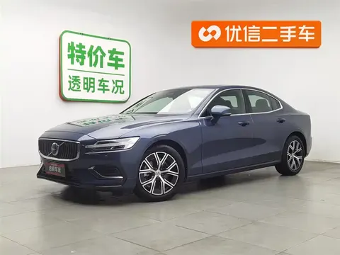 Volvo S60 2022 купить в Москве