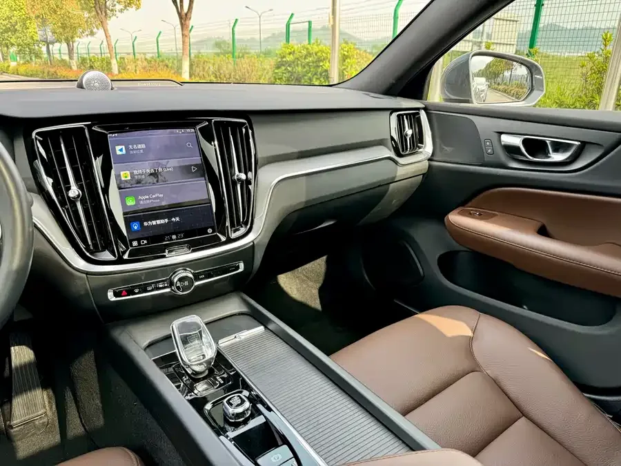 Volvo S60 2024 B4 Luxury Edition 2024 — миниатюра 4
