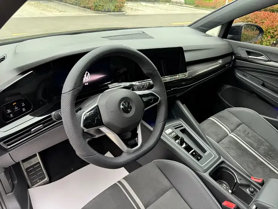 Volkswagen golf Golf 2021 280TSI DSG R-Line 2022 — миниатюра 5