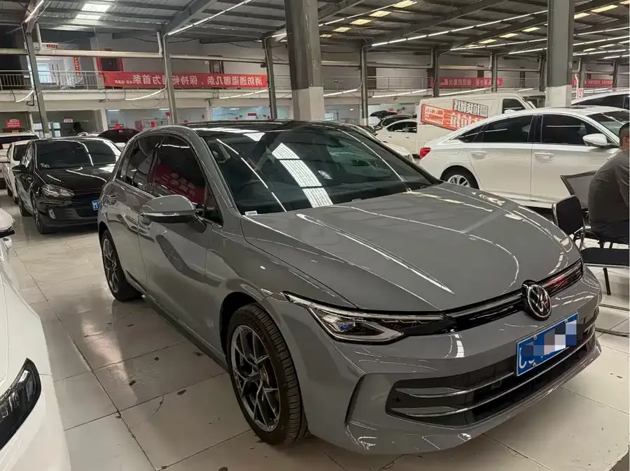 Volkswagen golf Golf 2025 300TSI Pro 2026 — миниатюра 3
