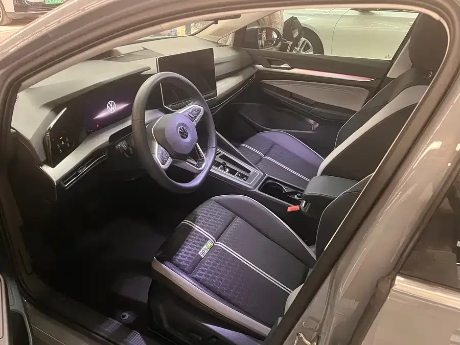Volkswagen golf Golf 2025 300TSI Pro 2026 — миниатюра 4