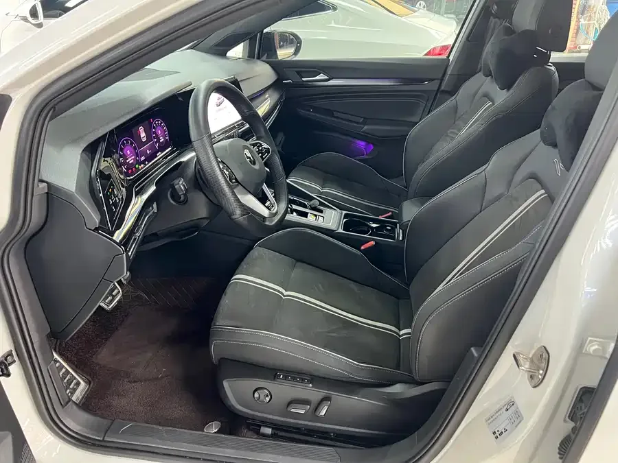 Volkswagen golf Golf 2023 280TSI DSG R-Line Lite 2024 — миниатюра 2