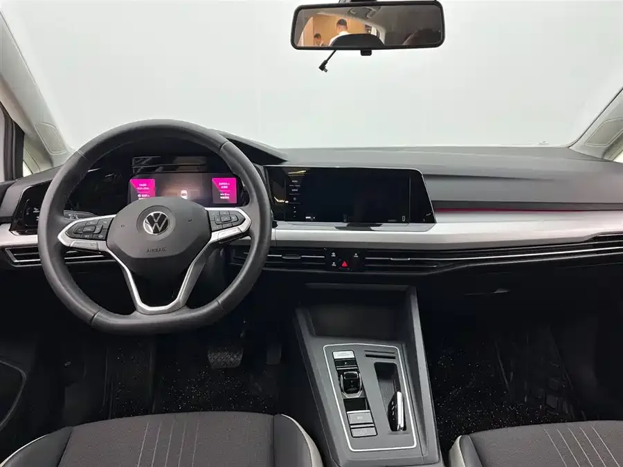 Volkswagen golf Golf 2023 280TSI DSG Pro 2023 — миниатюра 2