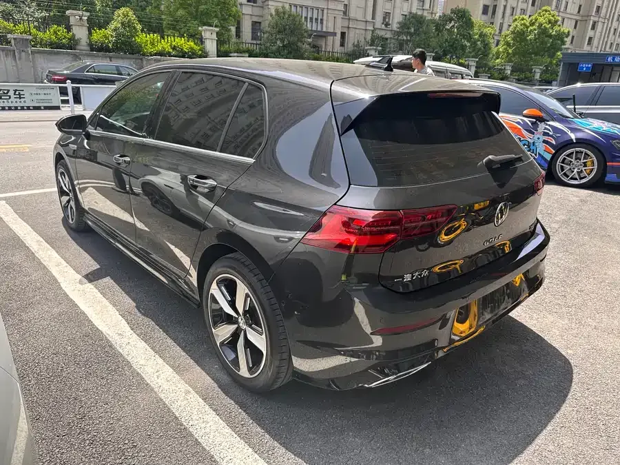 Volkswagen golf Golf 2023 280TSI DSG R-Line Lite 2023 — миниатюра 4