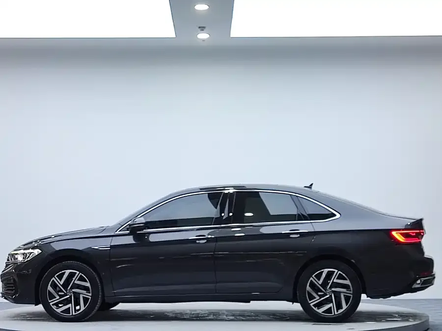 Volkswagen Sagitar 2023 Sagitar 280TSI DSG Beyond Edition 2022 — миниатюра 2