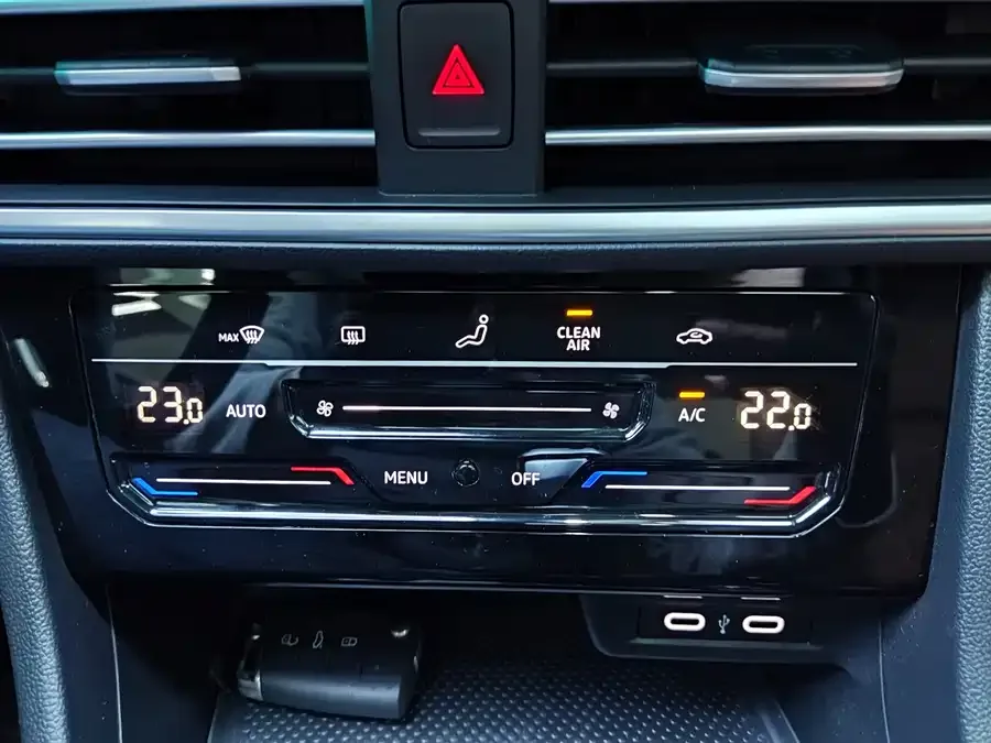 Volkswagen Sagitar 2023 Sagitar 280TSI DSG Beyond Edition 2022 — миниатюра 5