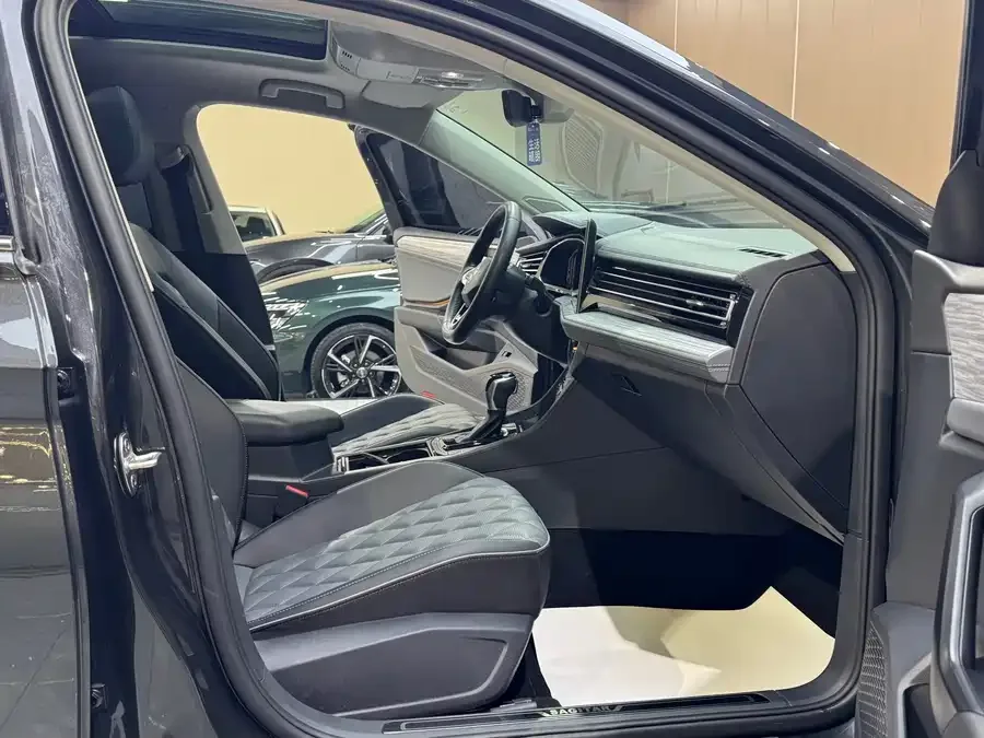 Volkswagen Sagitar 2023 Sagitar 280TSI DSG Beyond Plus Edition 2023 — миниатюра 4