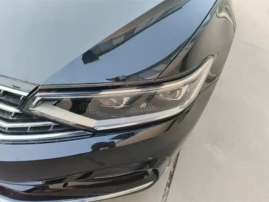 Volkswagen Magotan Magotan 2023 2 million commemorative edition 280TSI DSG comfort model 2025 — миниатюра 2