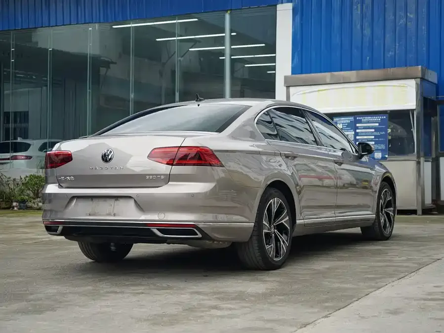 Volkswagen Magotan Magotan 2021 330TSI DSG 30th Anniversary Edition 2022 — миниатюра 4