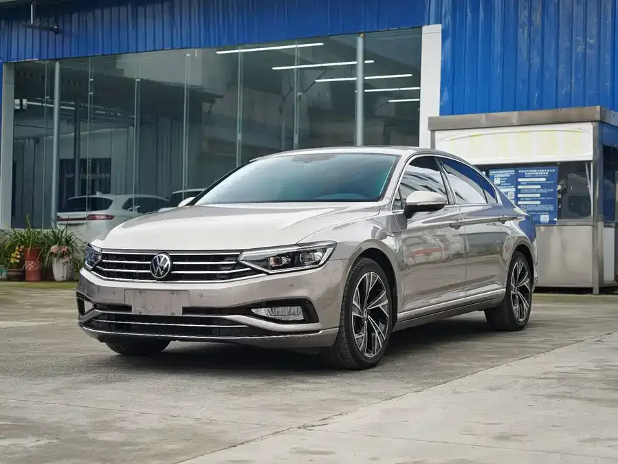 Volkswagen Magotan Magotan 2021 330TSI DSG 30th Anniversary Edition 2022 — фото 1, купить с доставкой в Москву