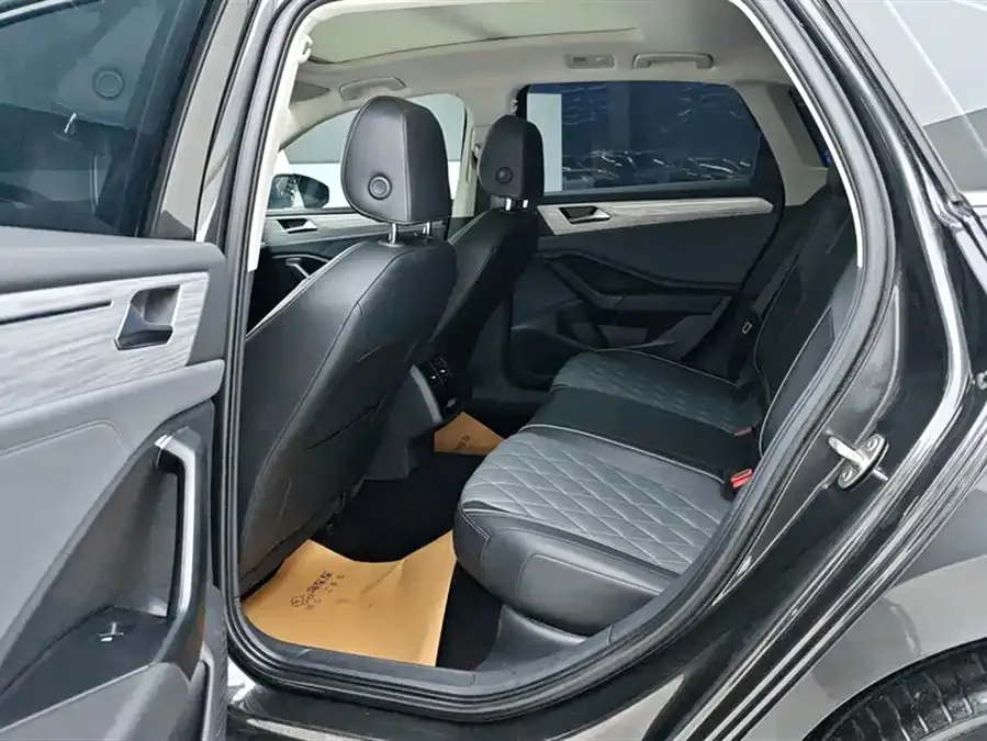 Volkswagen Sagitar 2024 Sagitar 300TSI DSG Beyond Edition 2024 — миниатюра 5