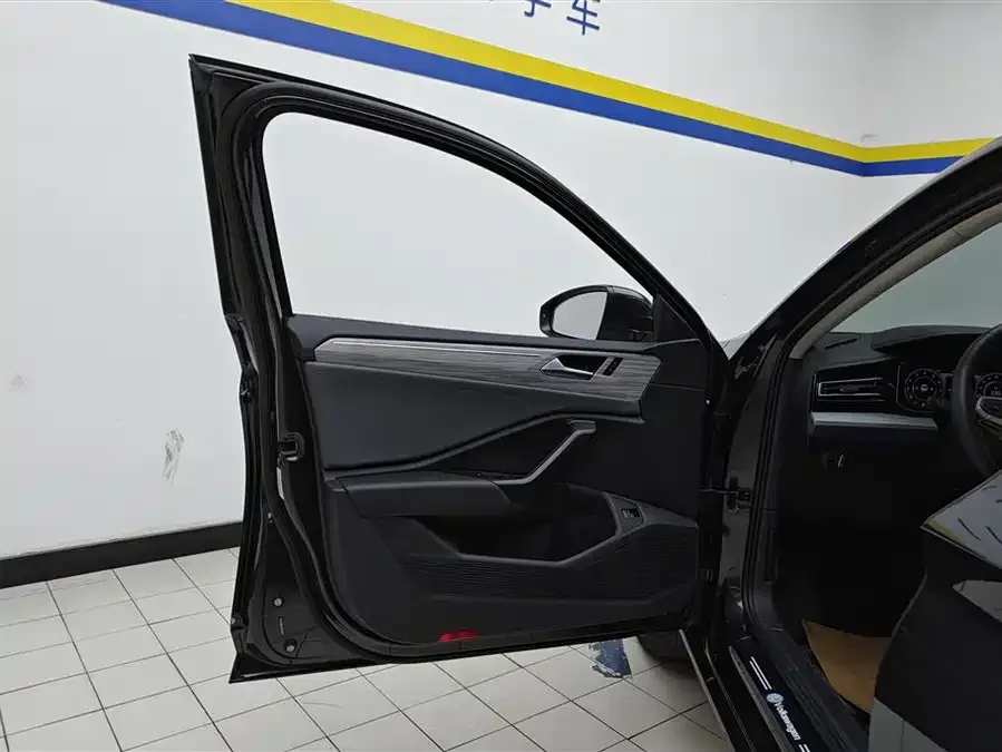 Volkswagen Sagitar 2023 Sagitar 300TSI DSG Beyond Edition 2024 — миниатюра 4