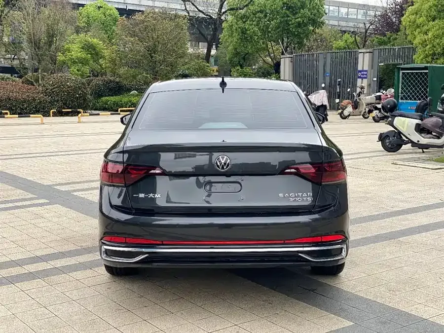 Volkswagen Sagitar 2023 Sagitar 300TSI DSG Beyond Edition 2023 — миниатюра 3