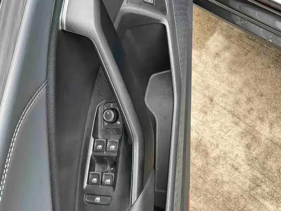 Volkswagen Sagitar 2025 Sagitar 300TSI DSG Beyond Edition 2025 — миниатюра 4