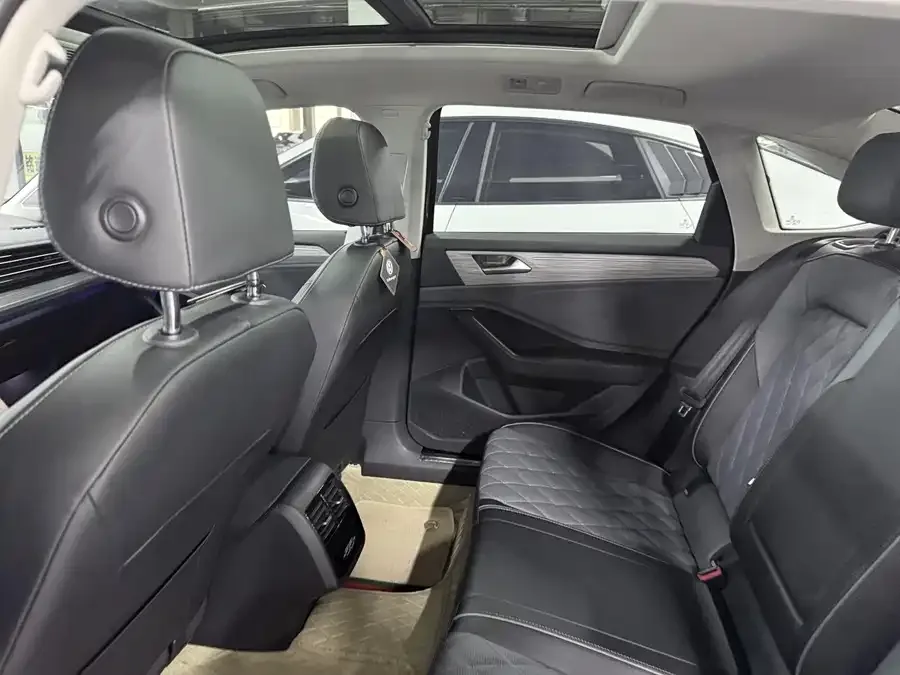 Volkswagen Sagitar 2023 Sagitar 300TSI DSG Excellence Edition 2024 — миниатюра 5