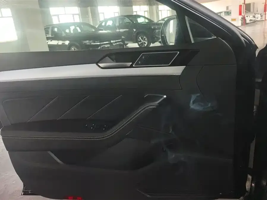 Volkswagen Magotan Magotan 2023 2 million commemorative edition 280TSI DSG comfort model 2024 — миниатюра 4