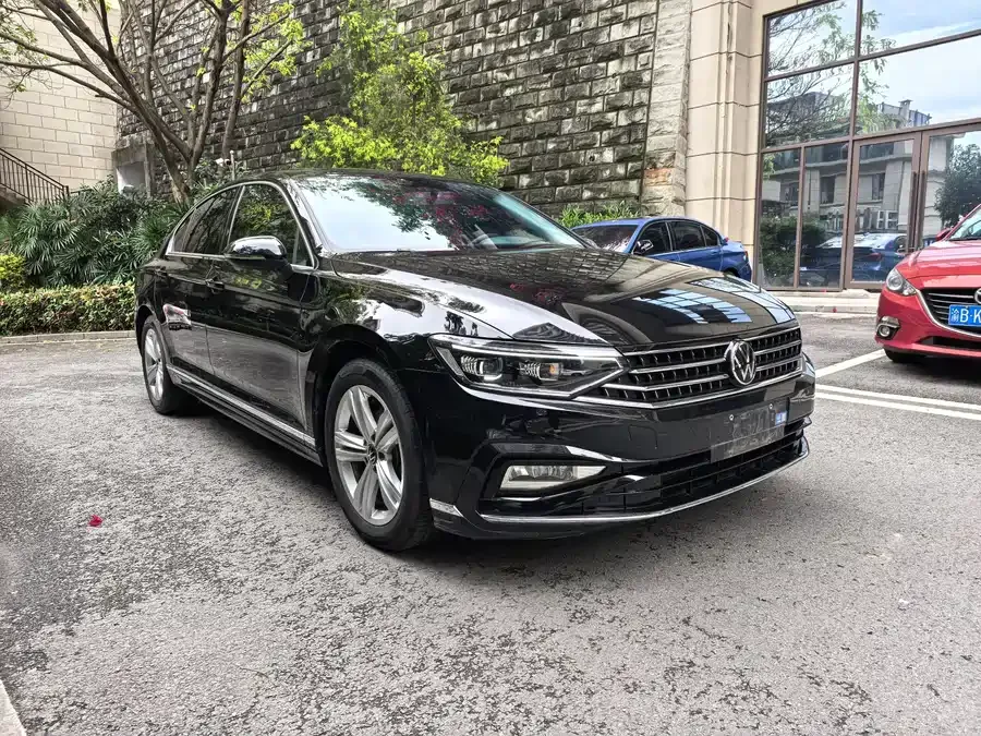 Volkswagen Magotan Magotan 2023 2 million commemorative edition 280TSI DSG comfort model 2024 — миниатюра 3
