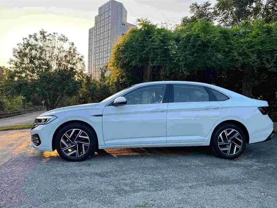 Volkswagen Sagitar 2023 Sagitar 300TSI DSG Beyond Edition 2023 — миниатюра 5