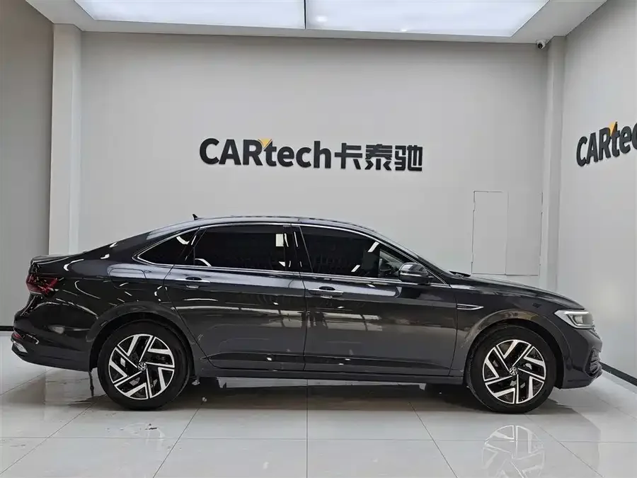 Volkswagen Sagitar 2025 Sagitar facelift 300TSI DSG Beyond Edition 2025 — миниатюра 4