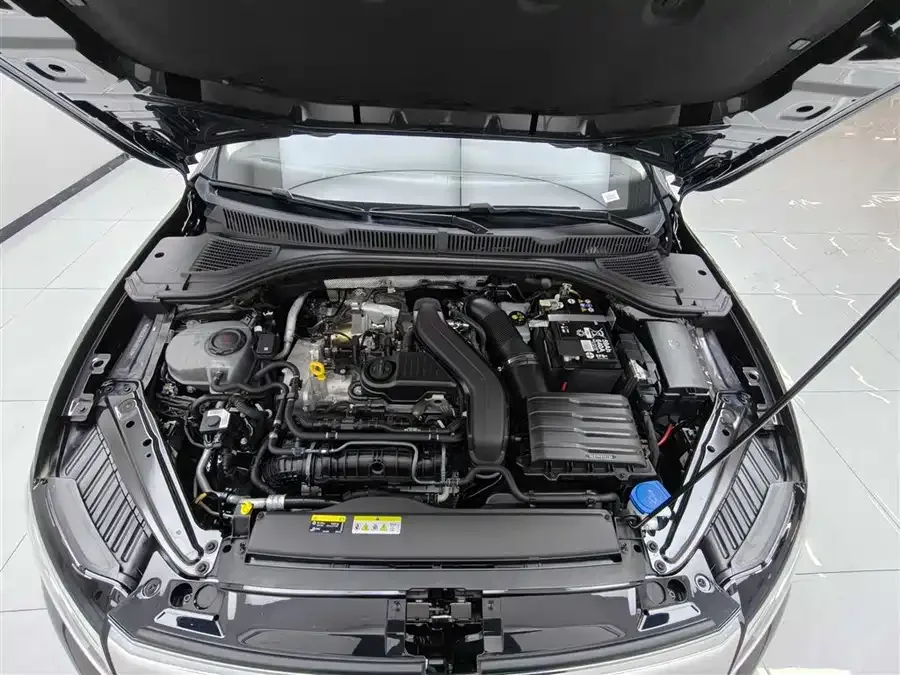 Volkswagen Sagitar 2025 Sagitar facelift 300TSI DSG Beyond Edition 2025 — миниатюра 5