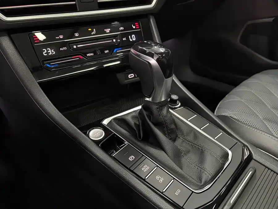 Volkswagen Sagitar 2023 Sagitar 280TSI DSG Excellence Plus Edition 2022 — миниатюра 5