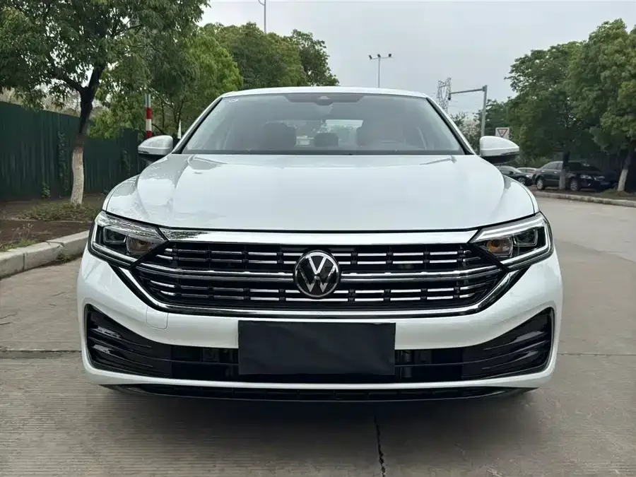 Volkswagen Sagitar 2023 Sagitar 300TSI DSG Beyond Edition 2023 — миниатюра 2