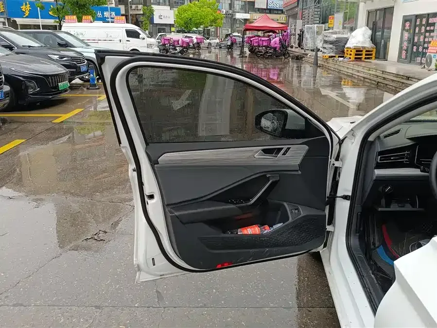 Volkswagen Sagitar 2023 Sagitar 300TSI DSG Beyond Edition 2024 — миниатюра 4