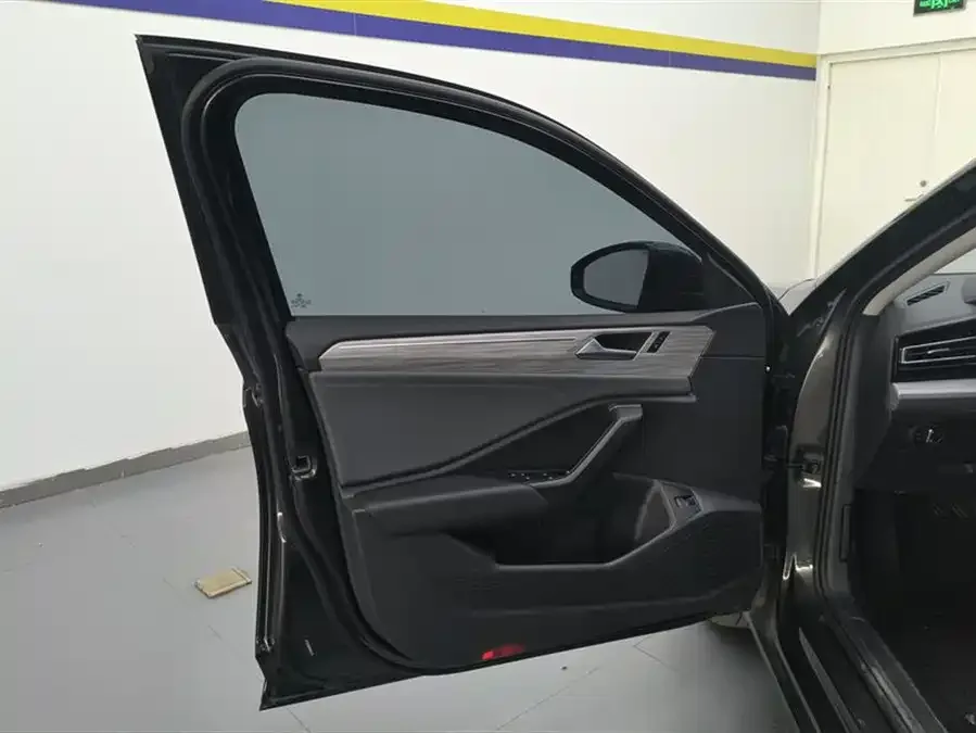 Volkswagen Sagitar 2025 Sagitar 300TSI DSG Beyond Edition 2024 — миниатюра 4