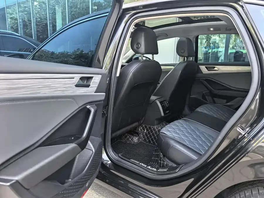 Volkswagen Sagitar 2023 Sagitar 200TSI DSG Beyond Edition 2023 — миниатюра 4