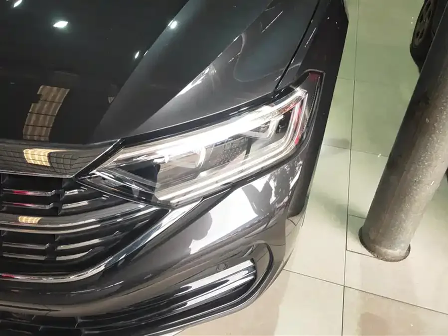 Volkswagen Sagitar 2023 Sagitar 300TSI DSG Beyond Edition 2023 — миниатюра 2