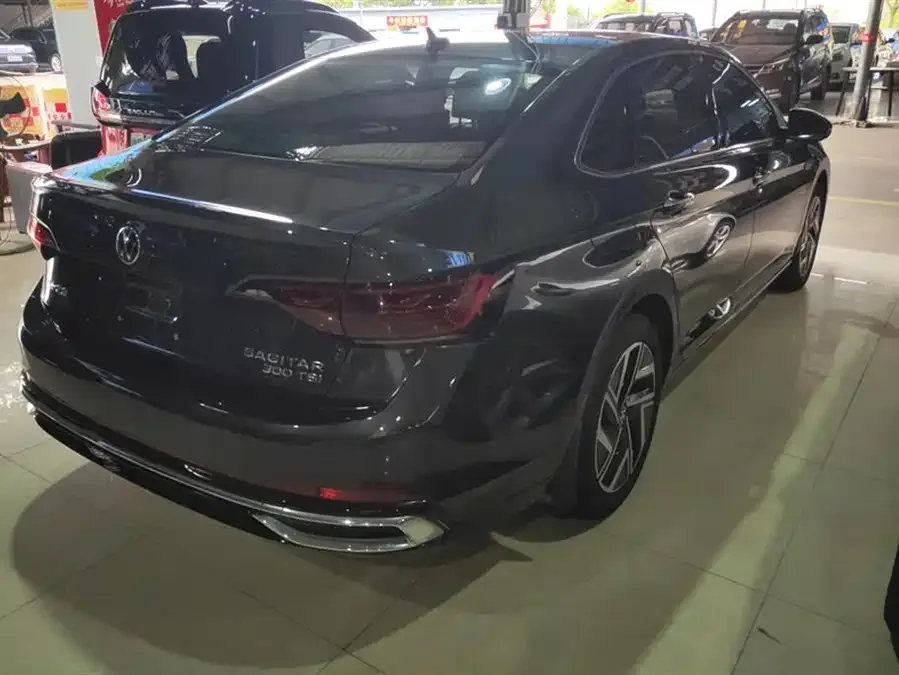 Volkswagen Sagitar 2023 Sagitar 300TSI DSG Beyond Edition 2023 — миниатюра 3
