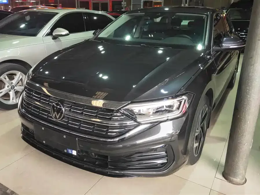 Volkswagen Sagitar 2023 Sagitar 300TSI DSG Beyond Edition 2023 — фото 1, купить с доставкой в Москву