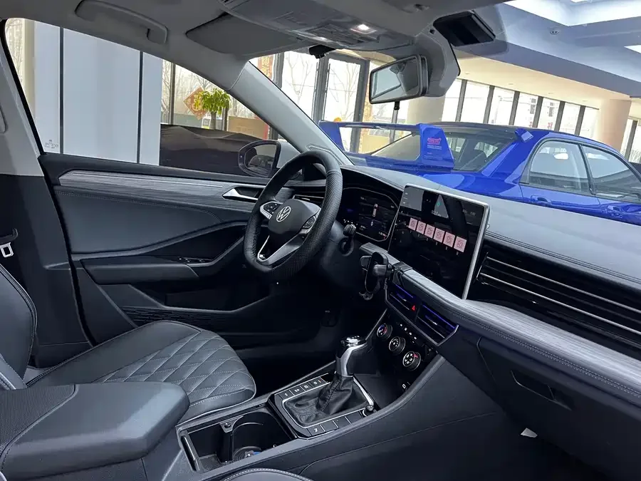 Volkswagen Sagitar 2024 Sagitar 300TSI DSG Beyond Edition 2023 — миниатюра 4