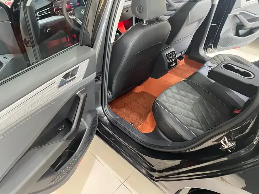 Volkswagen Sagitar 2024 Sagitar 300TSI DSG Beyond Edition 2024 — миниатюра 3