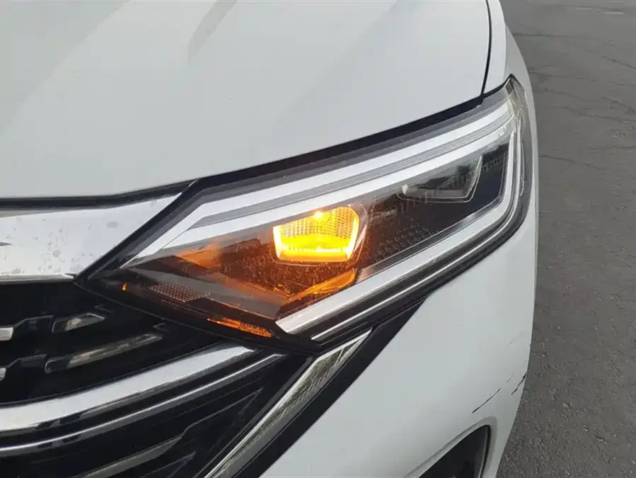 Volkswagen Sagitar 2023 Sagitar 300TSI DSG Beyond Edition 2023 — миниатюра 2