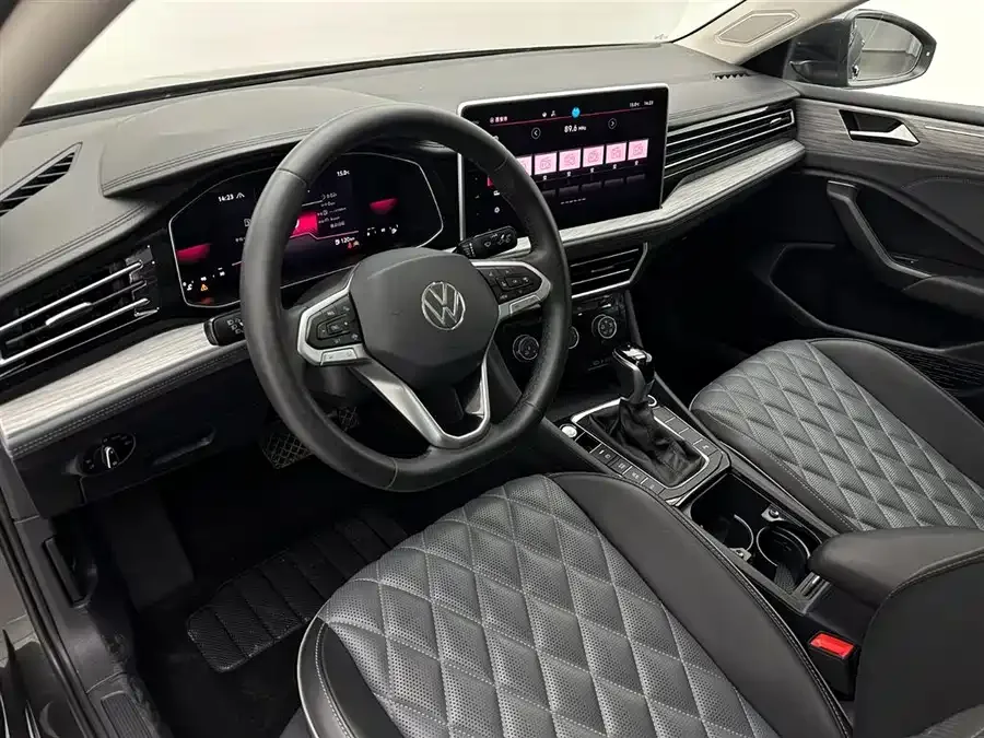 Volkswagen Sagitar 2023 Sagitar 300TSI DSG Beyond Edition 2023 — миниатюра 5