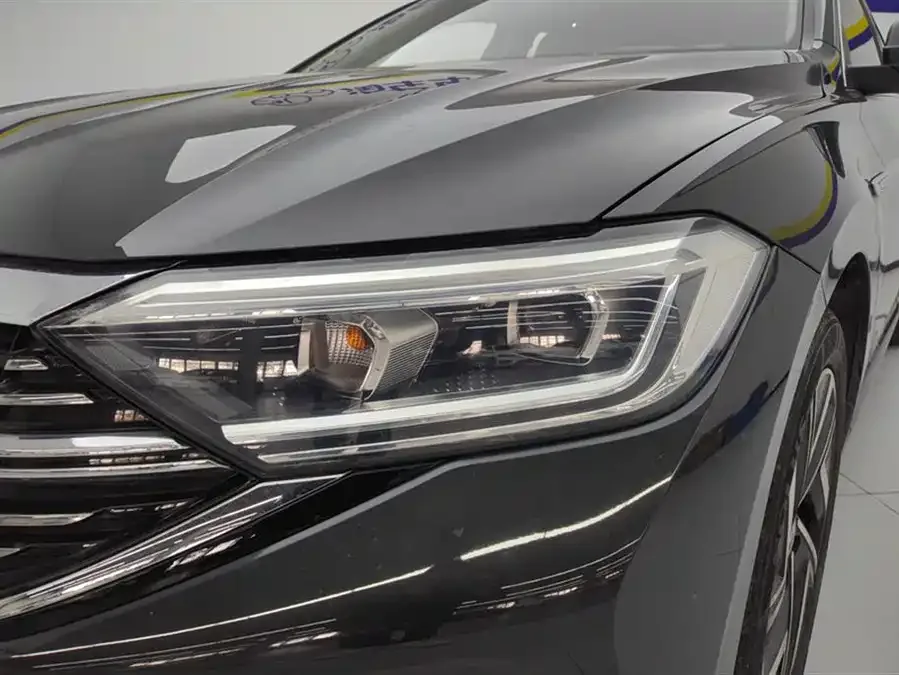 Volkswagen Sagitar 2023 Sagitar 300TSI DSG Beyond Edition 2023 — миниатюра 2