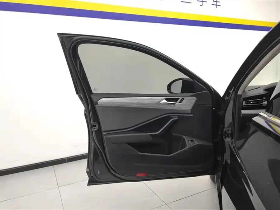 Volkswagen Sagitar 2023 Sagitar 300TSI DSG Beyond Edition 2023 — миниатюра 4