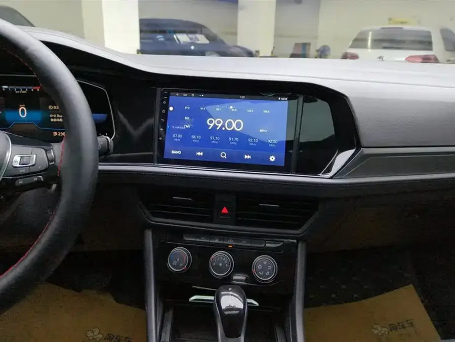 Volkswagen Sagitar 2022 Sagitar 280TSI DSG Flying Edition 2022 — миниатюра 4