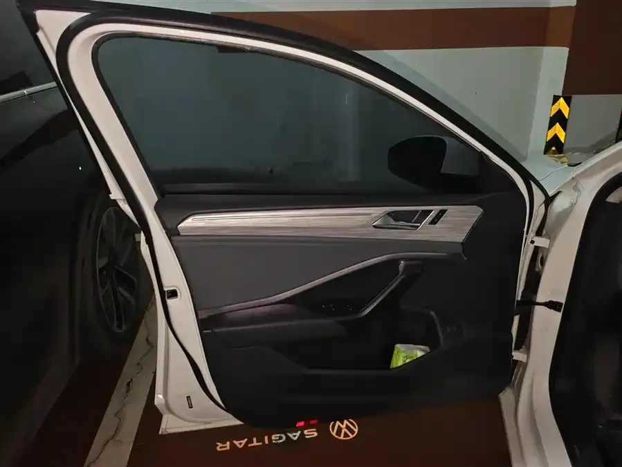 Volkswagen Sagitar 2023 Sagitar 300TSI DSG Beyond Edition 2023 — миниатюра 4