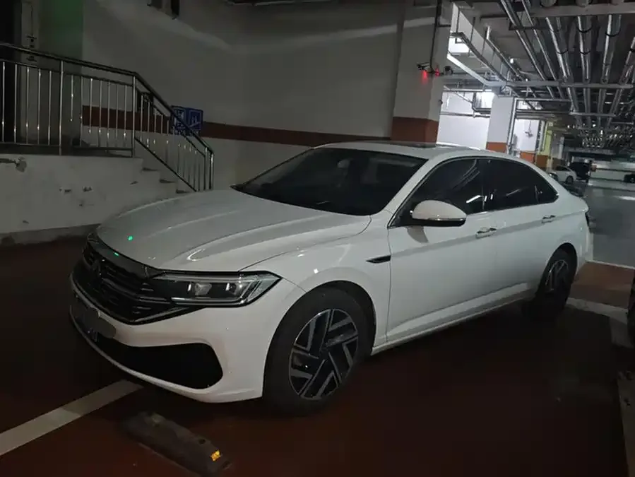 Volkswagen Sagitar 2023 Sagitar 300TSI DSG Beyond Edition 2023 — фото 1, купить с доставкой в Москву