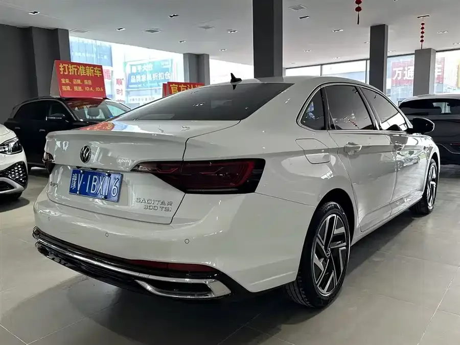 Volkswagen Sagitar 2023 Sagitar 300TSI DSG Beyond Edition 2023 — миниатюра 2