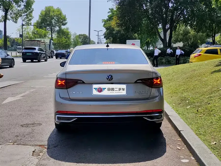Volkswagen Sagitar 2023 Sagitar 300TSI DSG Beyond Edition 2023 — миниатюра 2