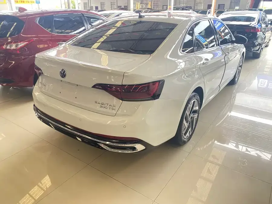 Volkswagen Sagitar 2023 Sagitar 300TSI DSG Beyond Edition 2023 — миниатюра 3