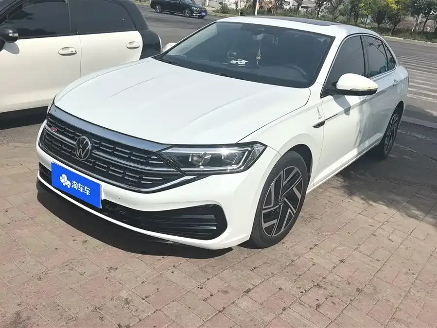 Volkswagen Sagitar 2023 Sagitar 300TSI DSG Beyond Edition 2023 — фото 1, купить с доставкой в Москву