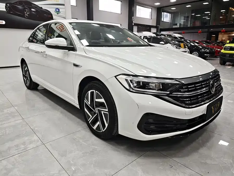Volkswagen Sagitar 2023 Sagitar 300TSI DSG Beyond Edition 2023 — миниатюра 3